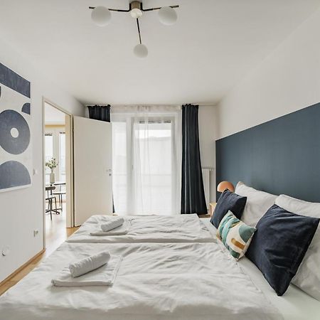 Urbm Pulse Aparthotel Wina Bagian luar foto