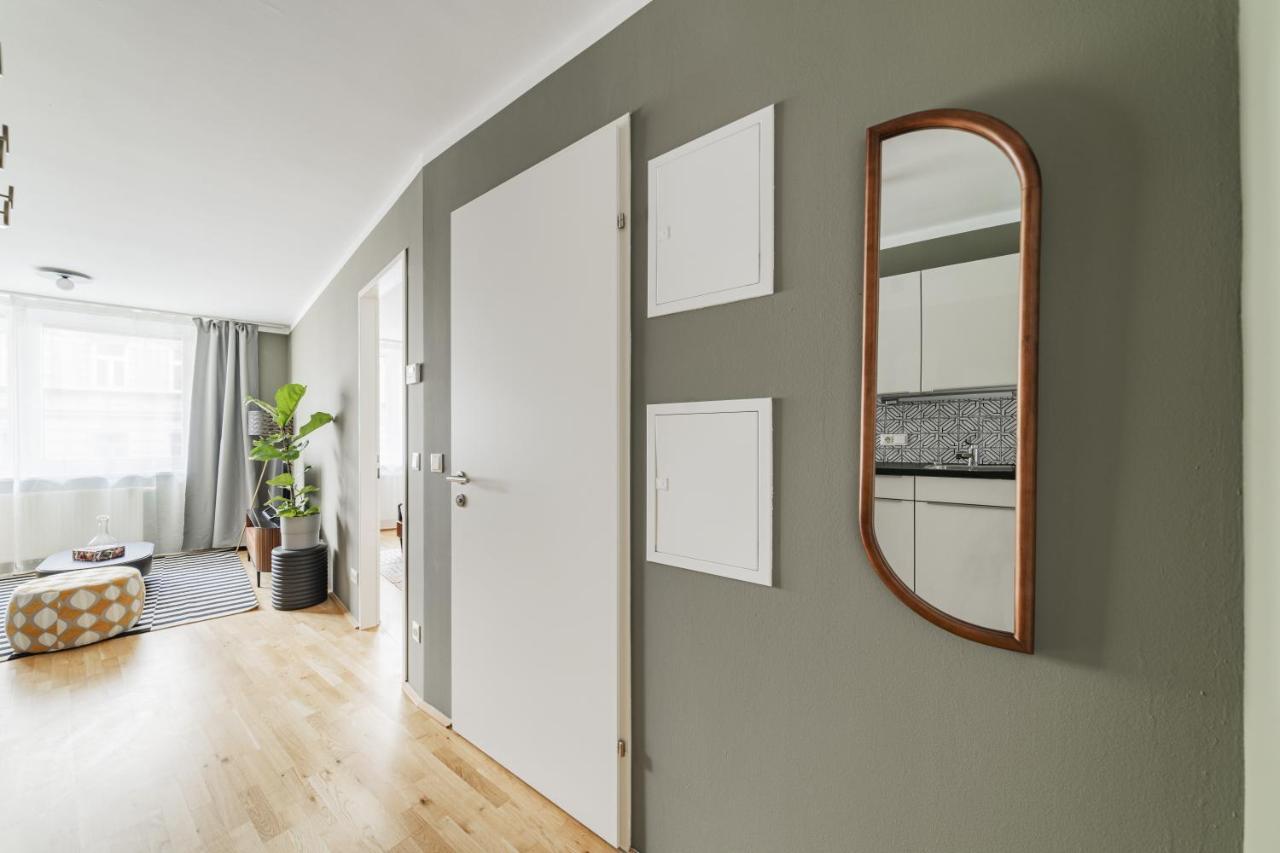 Urbm Pulse Aparthotel Wina Bagian luar foto