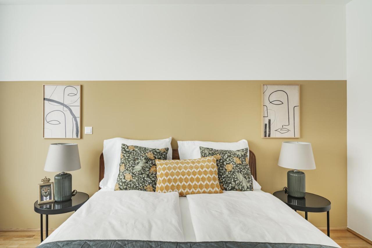 Urbm Pulse Aparthotel Wina Bagian luar foto