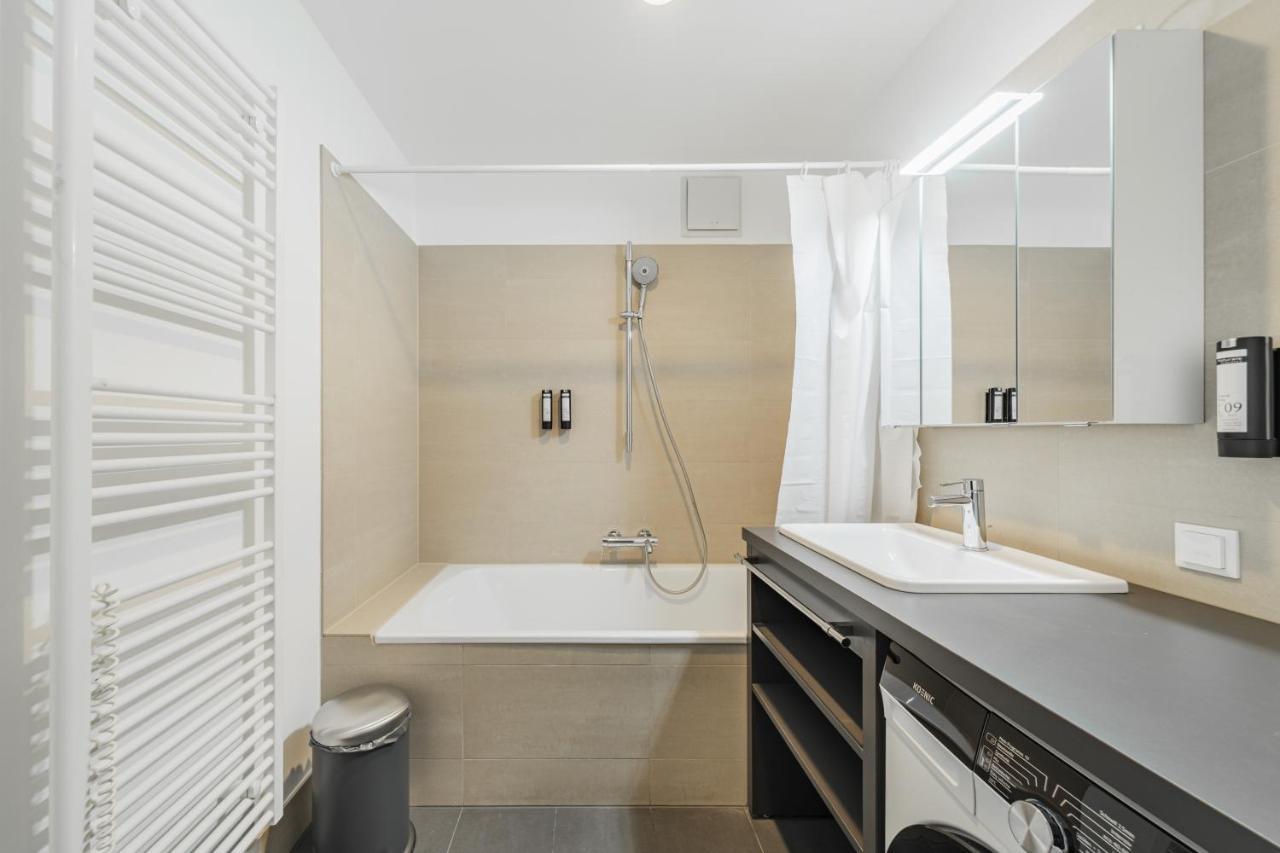 Urbm Pulse Aparthotel Wina Bagian luar foto