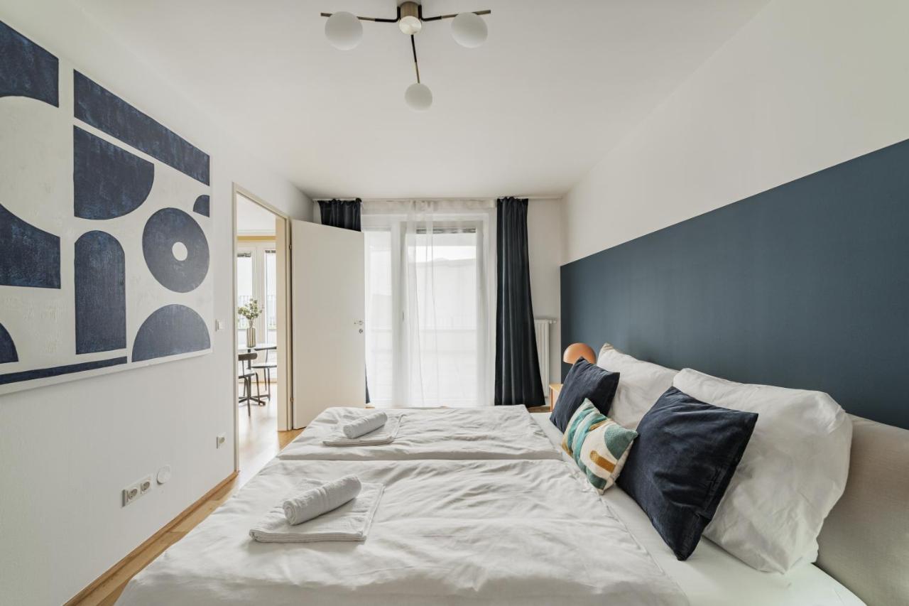 Urbm Pulse Aparthotel Wina Bagian luar foto