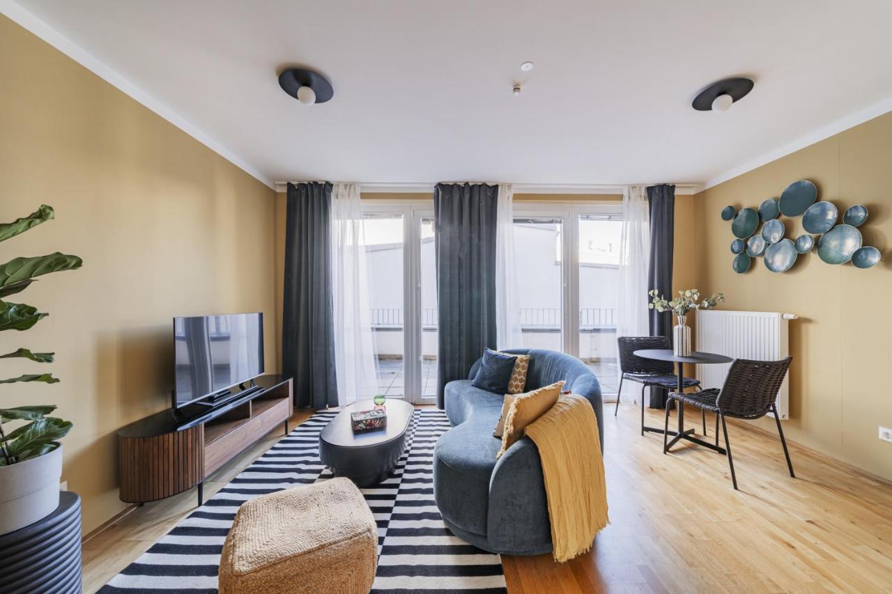 Urbm Pulse Aparthotel Wina Bagian luar foto